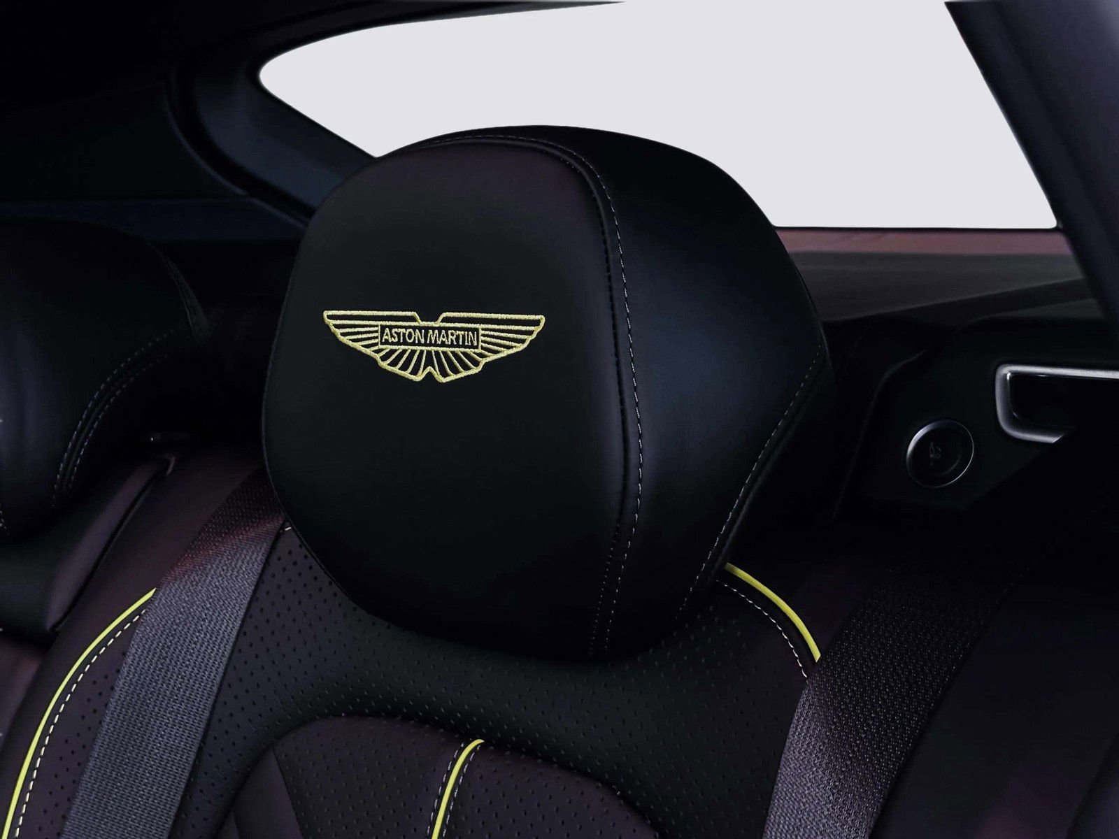 New 2026 Aston Martin DBX S image 45