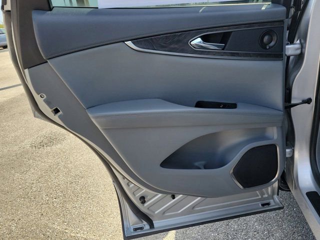 Certified 2019 Lincoln Nautilus Reserve w/ Cargo Utility Package image 15