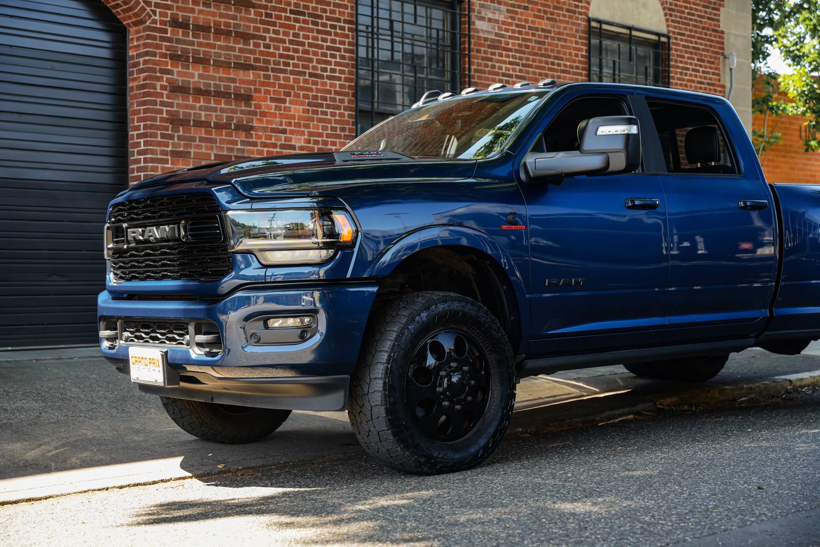 Used 2024 RAM 3500 Limited w/ Night Edition AWD/4WD image 38