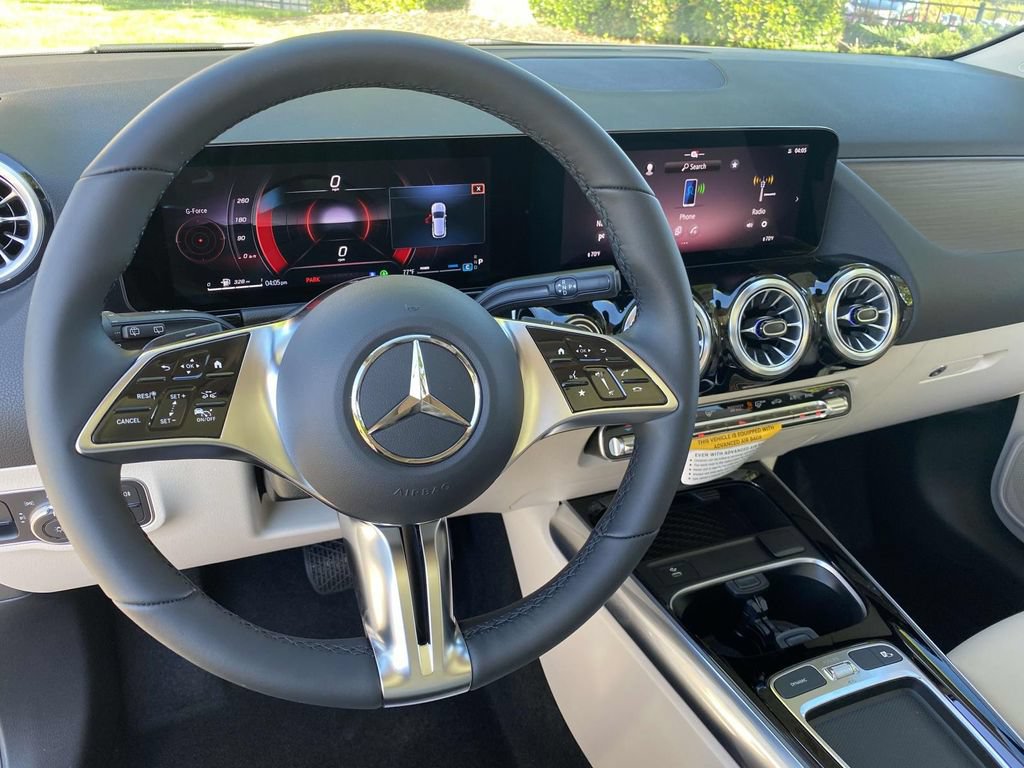 Certified 2025 Mercedes-Benz GLA 250 image 40