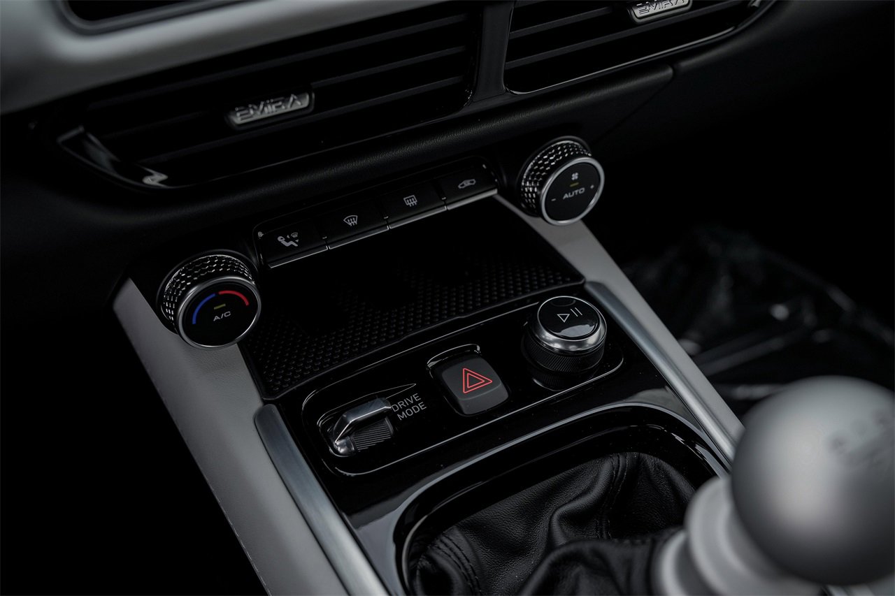 New 2025 Lotus Emira image 29