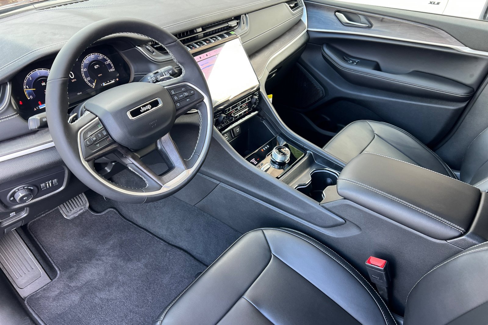 New 2025 Jeep Grand Cherokee Limited image 10