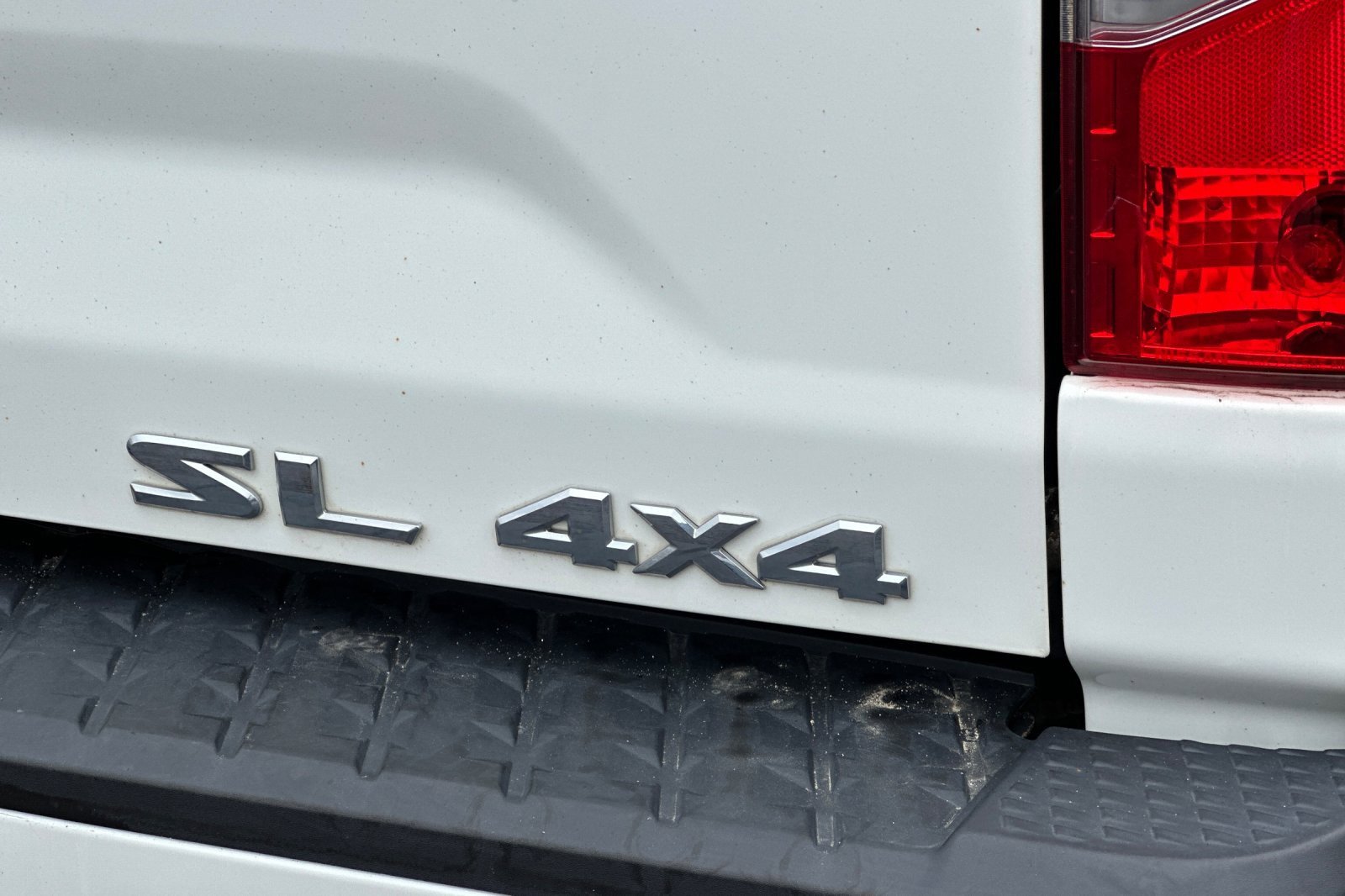 Used 2018 Nissan Titan SL w/ Chrome Package image 49