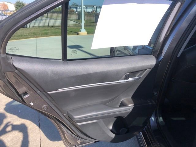 Used 2023 Toyota Camry SE image 27
