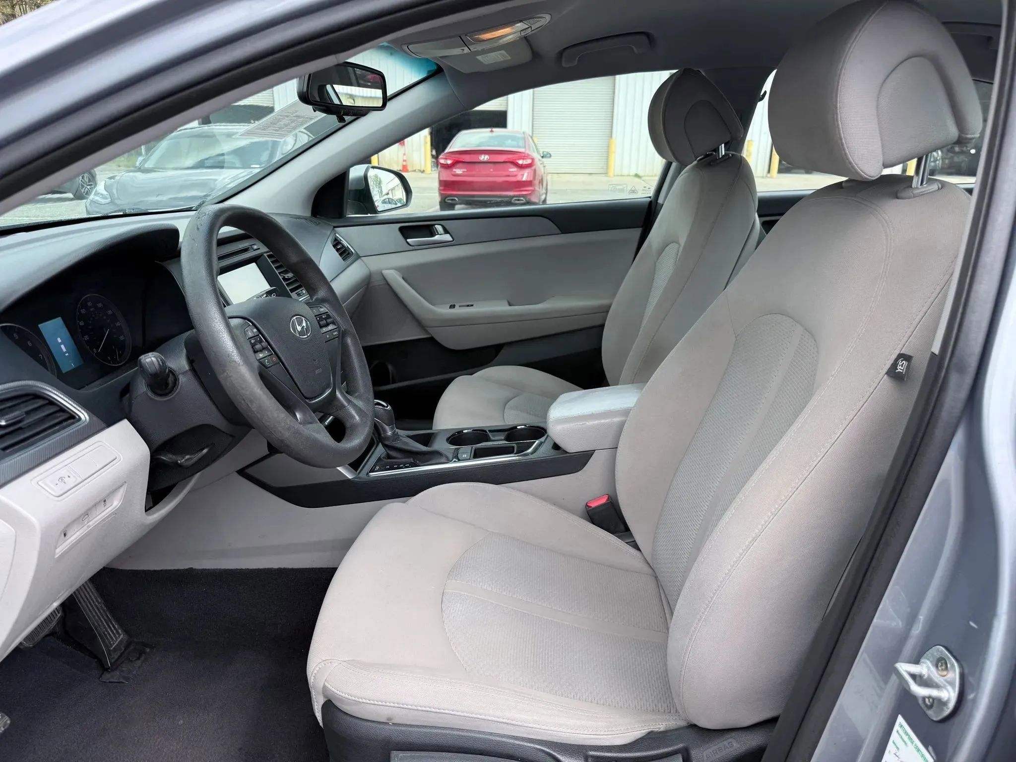 Used 2016 Hyundai Sonata SE image 2