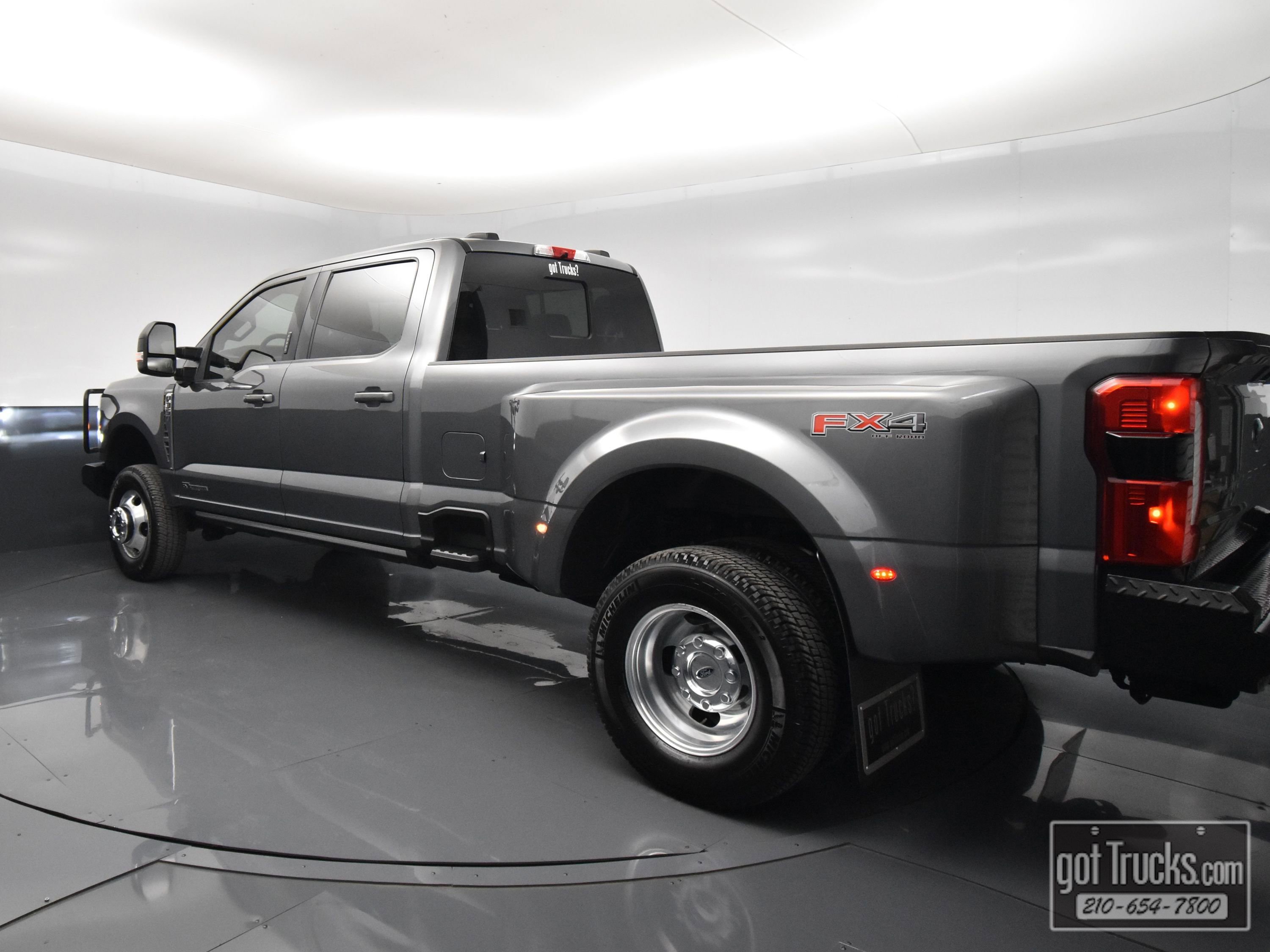 Used 2024 Ford F350 Lariat w/ Lariat Ultimate Package AWD/4WD image 5