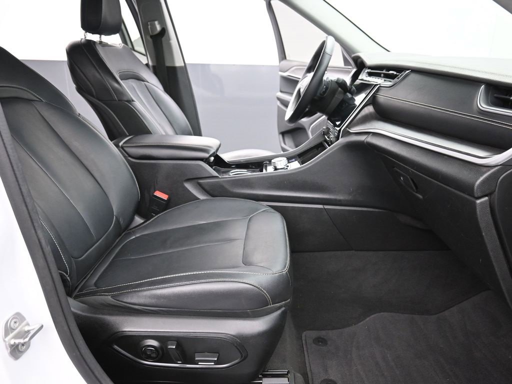 Used 2022 Jeep Grand Cherokee L Limited image 27