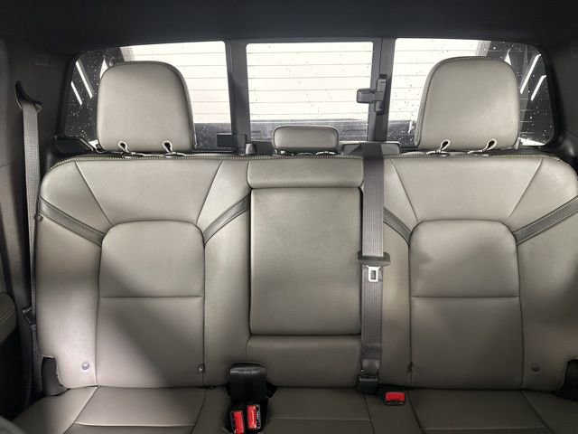 Used 2025 Chevrolet Colorado ZR2 w/ Midnight Edition image 26