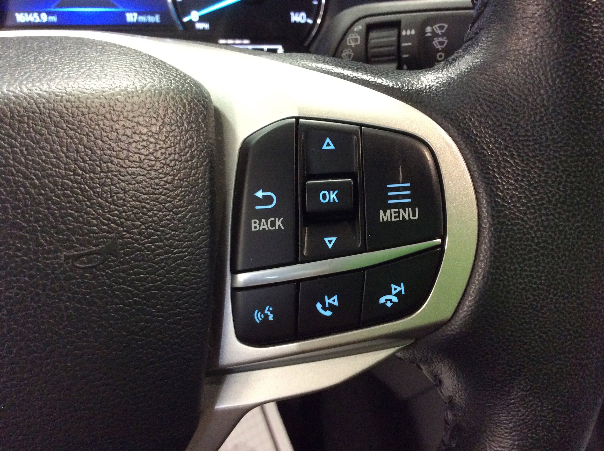 Used 2023 Ford Explorer XLT w/ Equipment Group 202A image 23