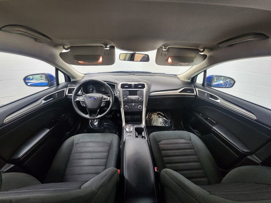 Used 2017 Ford Fusion SE FWD image 24