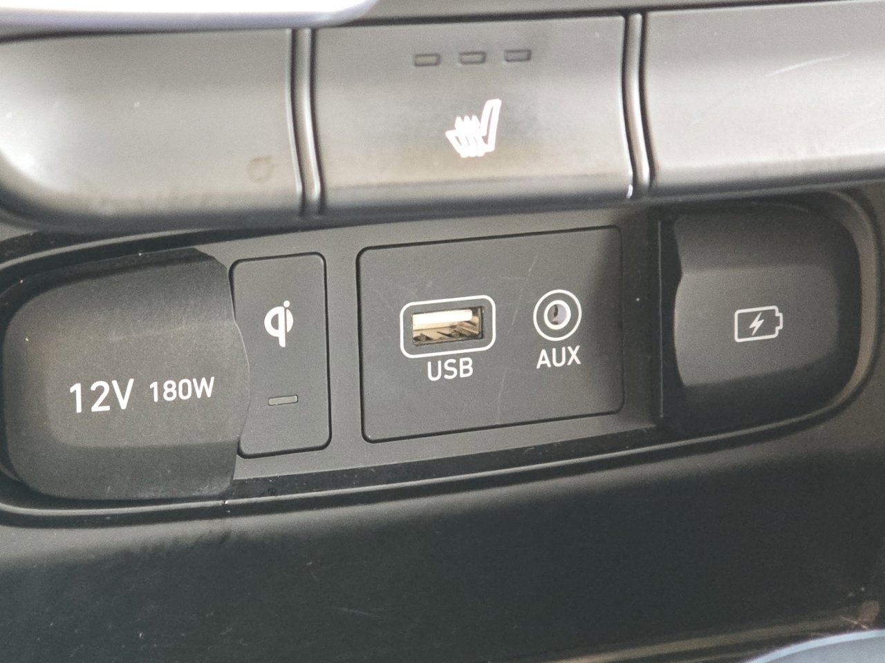 Used 2020 Hyundai Santa Fe SEL w/ Convenience Package image 7