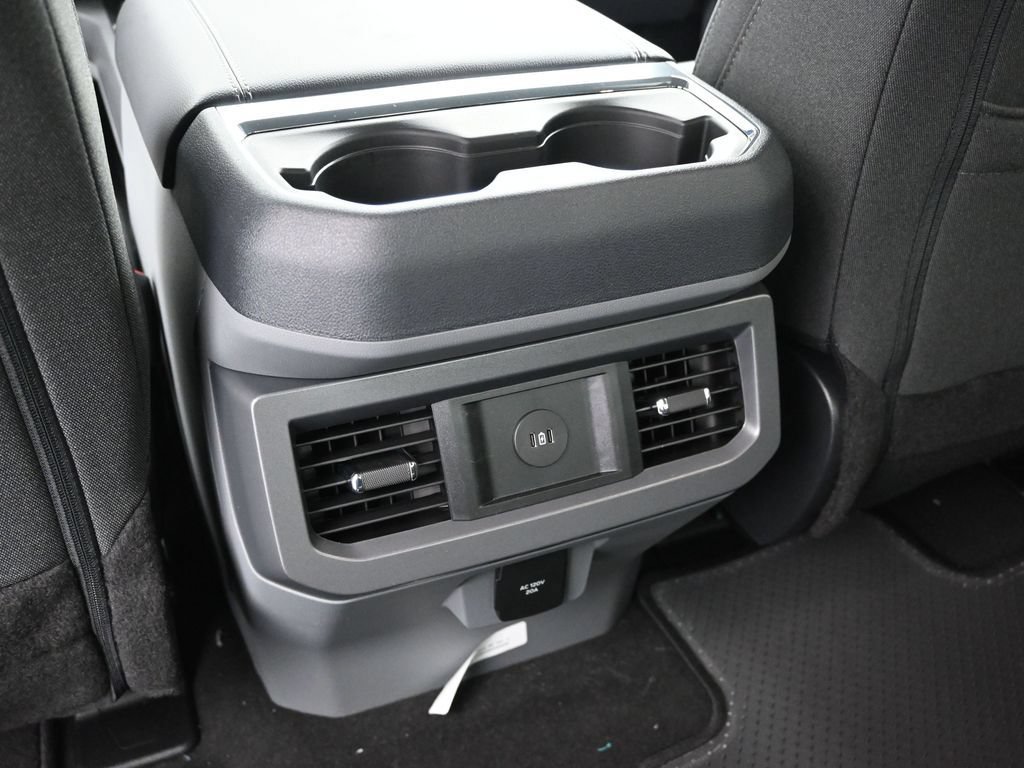 New 2026 Ford F350 XLT w/ XLT Premium Package AWD/4WD image 21