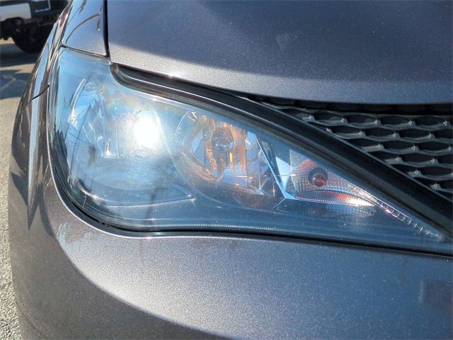 Used 2021 Chrysler Voyager L image 10
