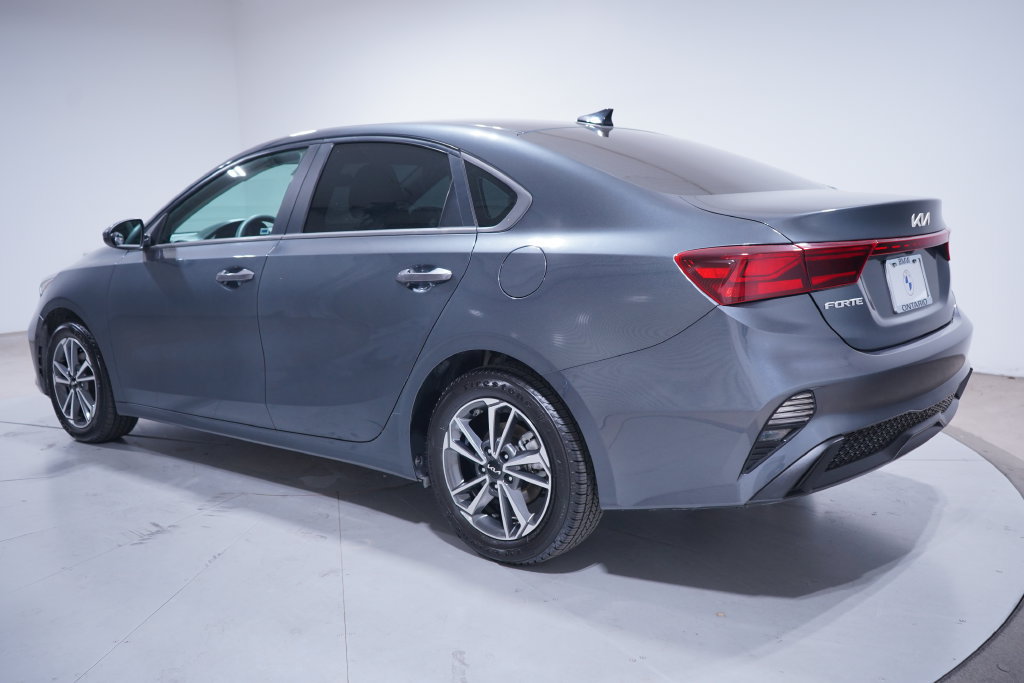 Used 2022 Kia Forte LXS FWD image 3