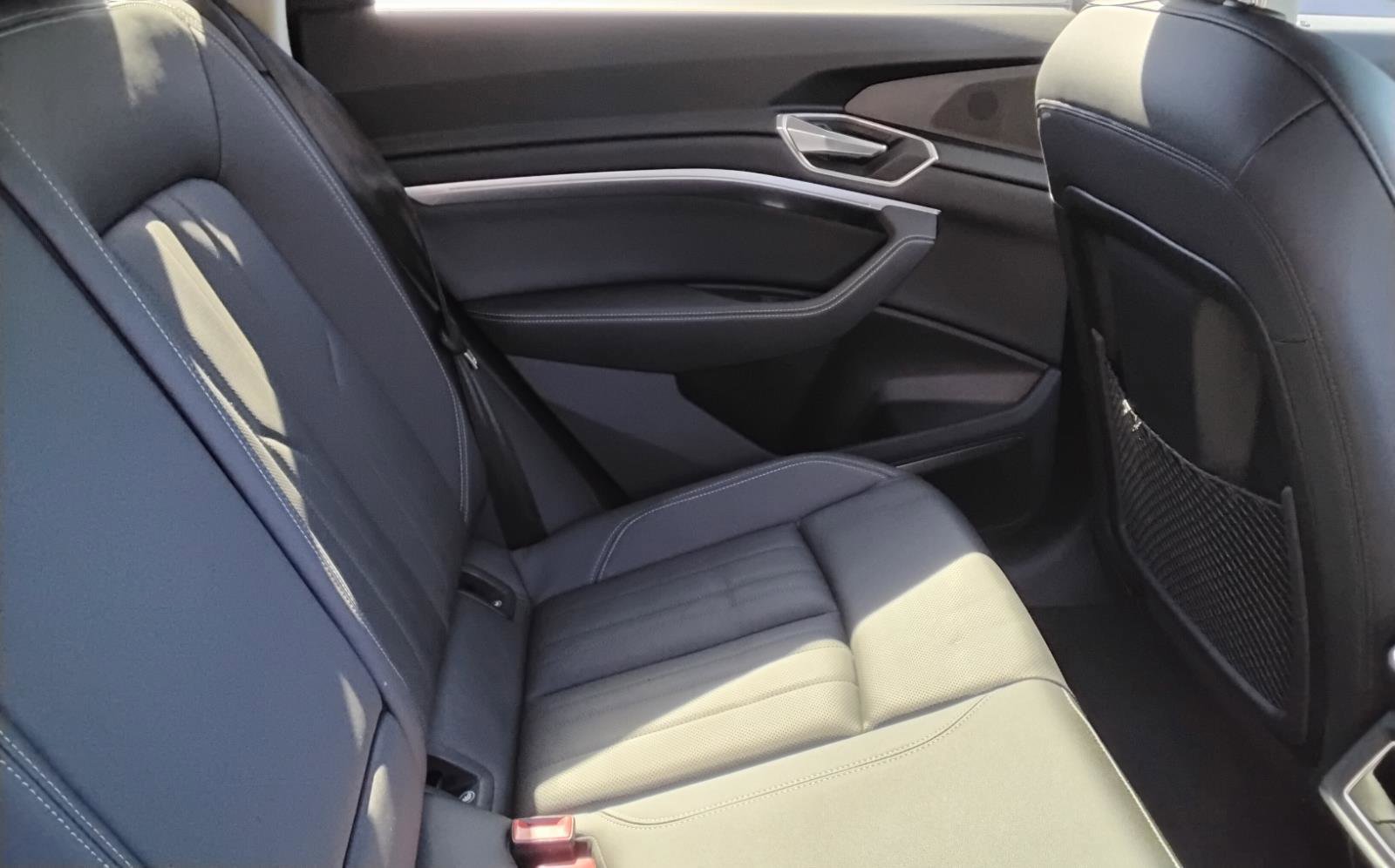 Used 2023 Audi e-tron Premium Plus w/ Premium Plus Package image 20