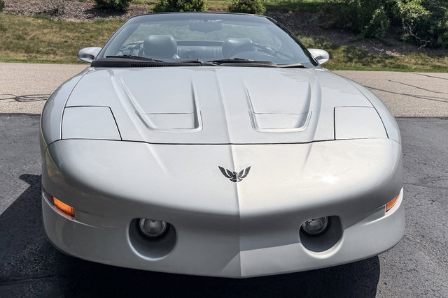Used 1997 Pontiac Firebird Trans Am RWD image 13