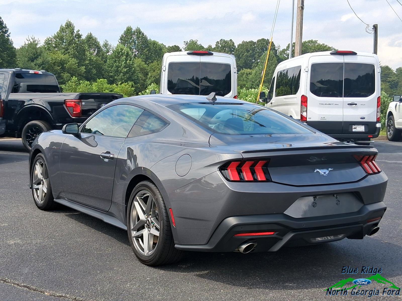 Used 2024 Ford Mustang Premium image 3