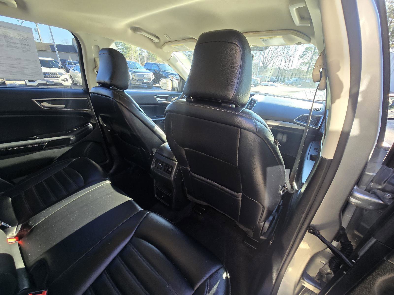 Used 2023 Ford Edge SEL image 15