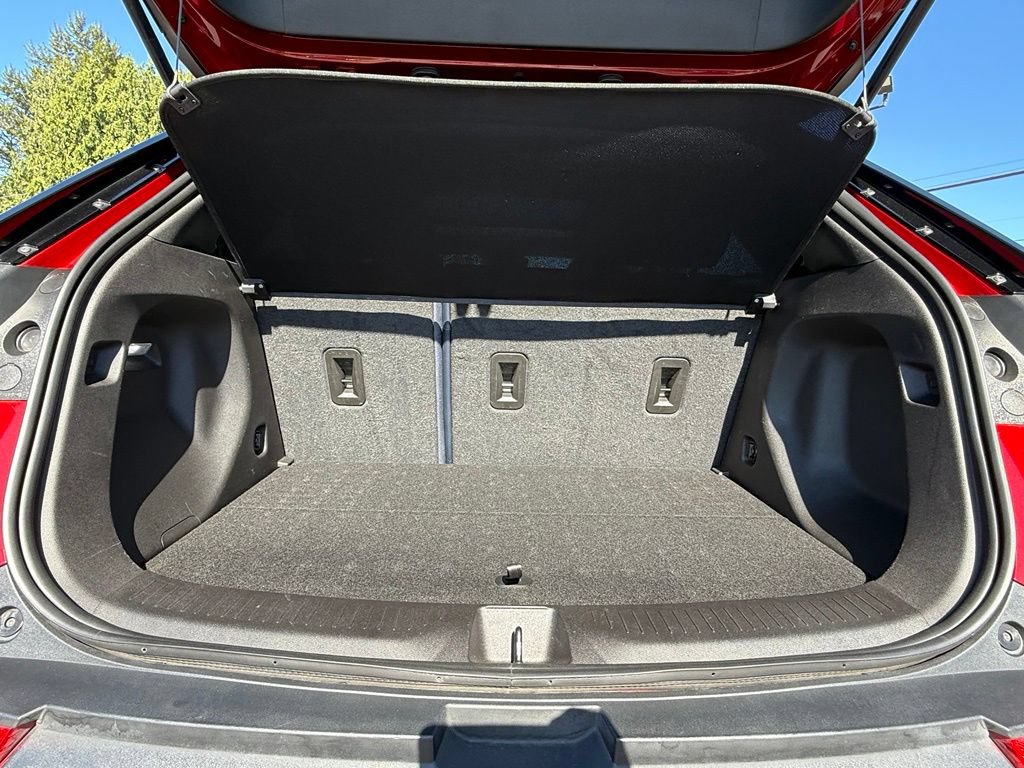 Used 2023 Chevrolet Bolt EUV Premier w/ Sun & Sound Package FWD image 10