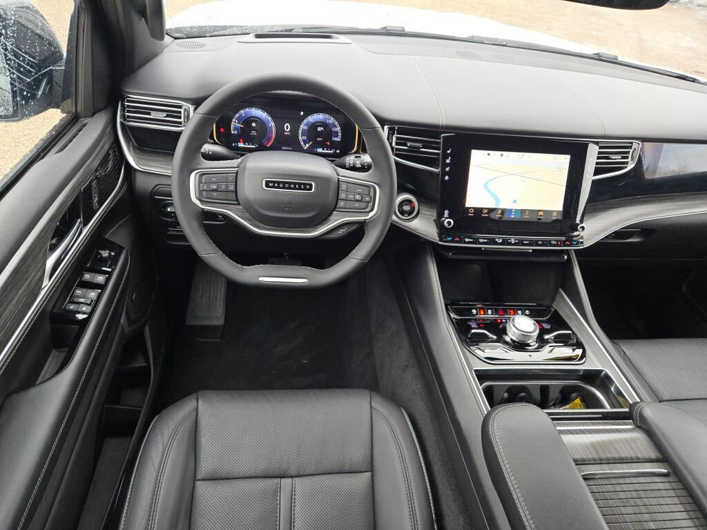 Used 2023 Jeep Wagoneer Series III w/ Preferred Equipment Group image 20