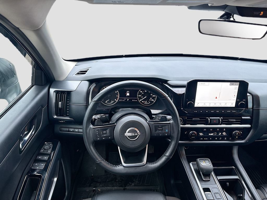 Used 2023 Nissan Pathfinder SL w/ Lighting Package (N92) image 22