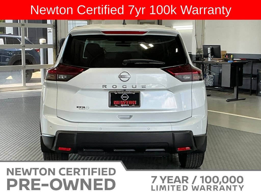 Used 2025 Nissan Rogue S FWD image 22