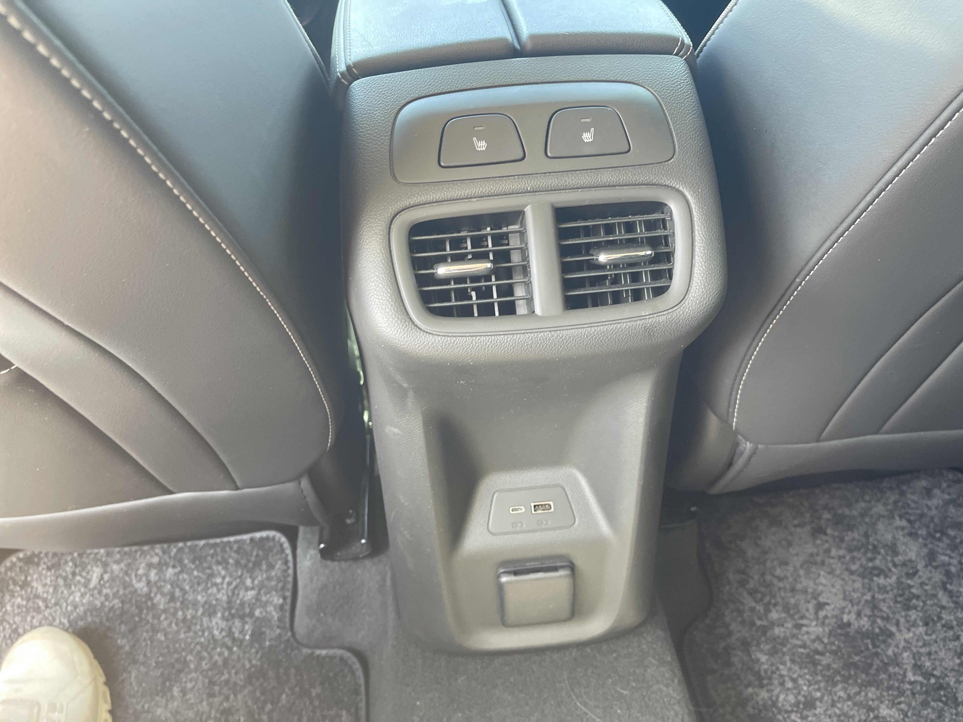 Used 2024 Buick Envision Avenir AWD/4WD image 38