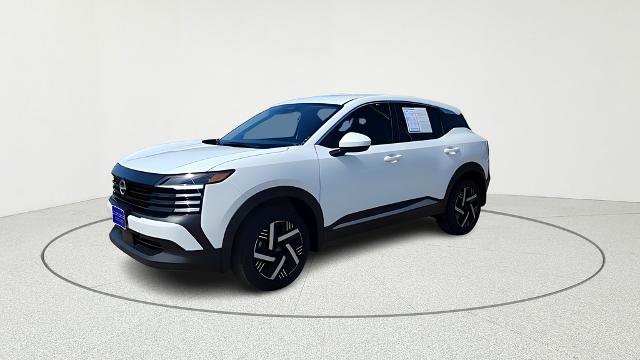 Used 2025 Nissan Kicks SV image 3