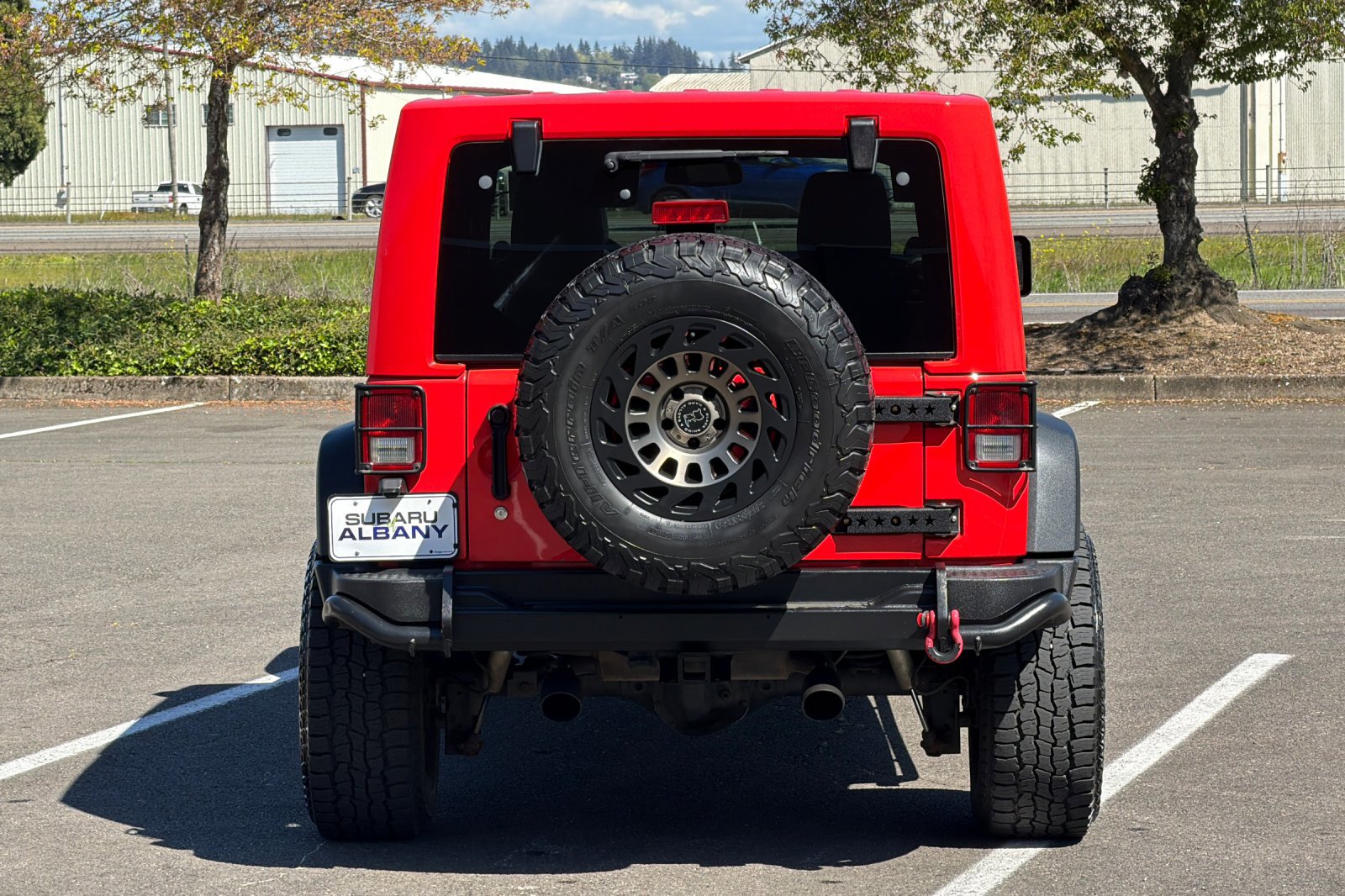 Used 2013 Jeep Wrangler Unlimited Sahara w/ Connectivity Group image 5