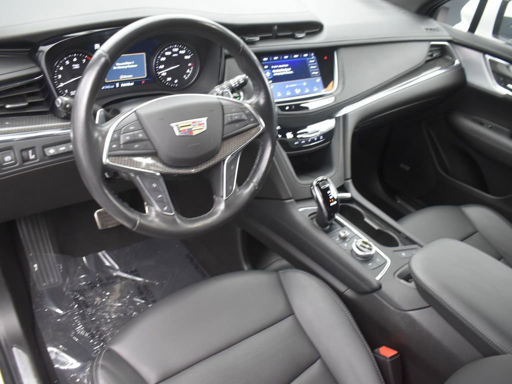 Used 2022 Cadillac XT5 Sportv w/ LPO, ONYX Package image 12