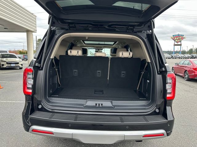 Used 2024 Ford Expedition Platinum image 26