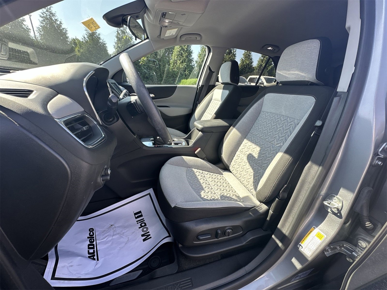 Used 2023 Chevrolet Equinox LS w/ LS Convenience Package image 18