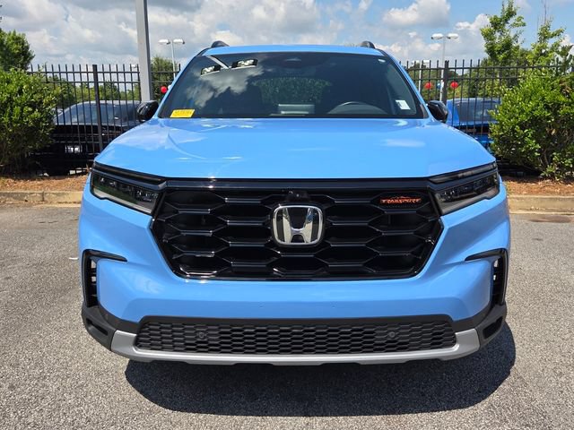 Used 2025 Honda Pilot TrailSport image 2