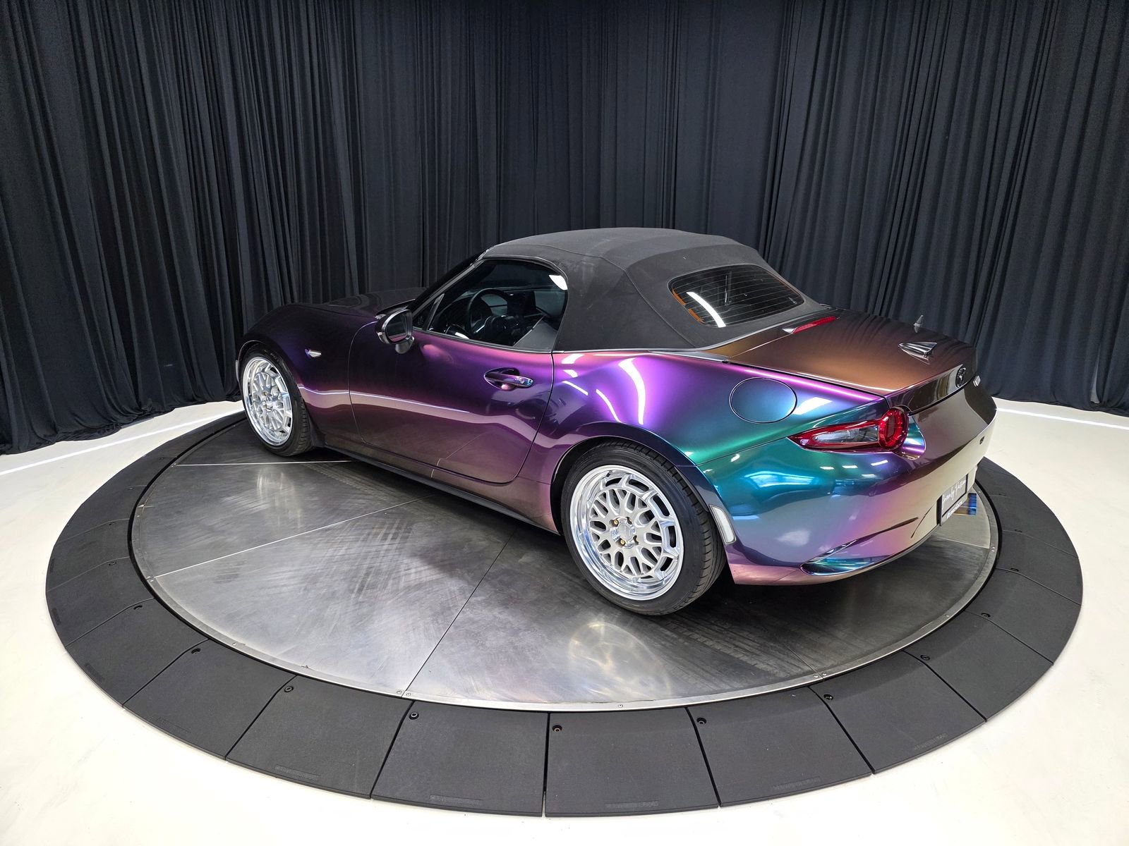 Used 2022 MAZDA MX-5 Miata Grand Touring RWD image 19