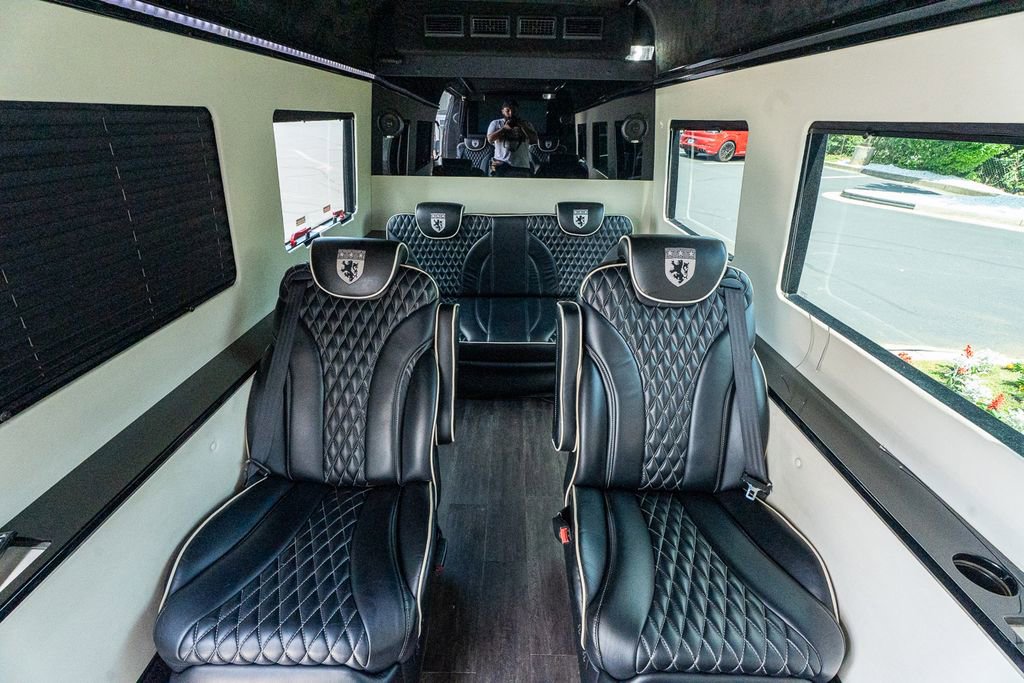 Used 2017 Mercedes-Benz Sprinter 2500 image 38