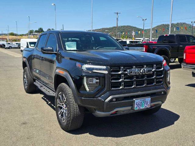 Used 2024 GMC Canyon AT4 w/ Technology Package image 4