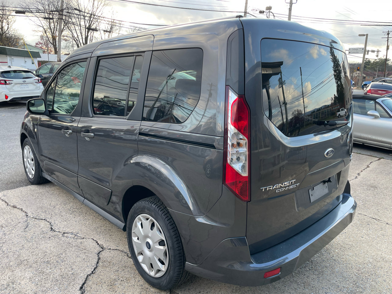 Used 2016 Ford Transit Connect XLT image 6
