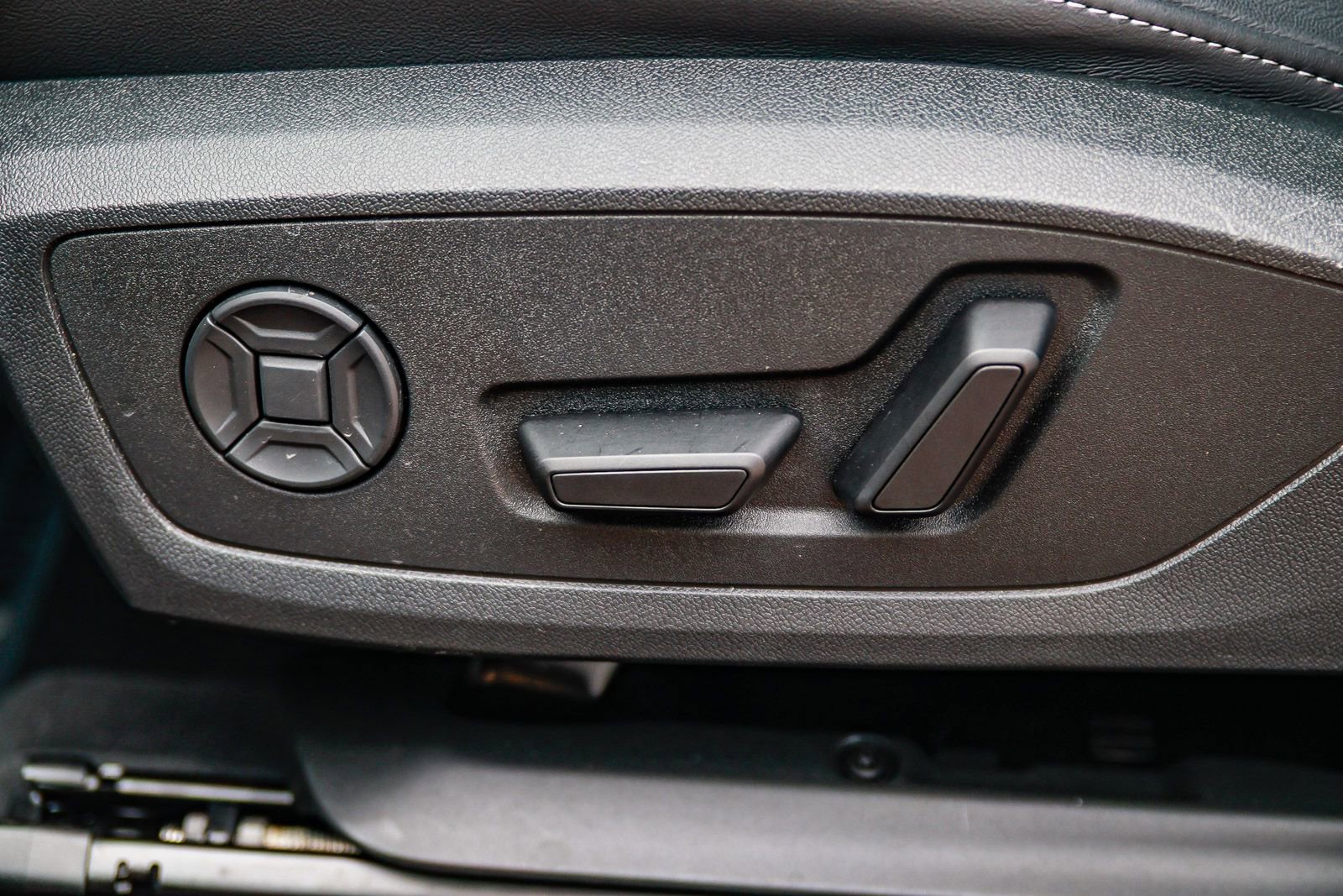 Used 2025 Audi Q3 2.0T Premium w/ Convenience Package image 24