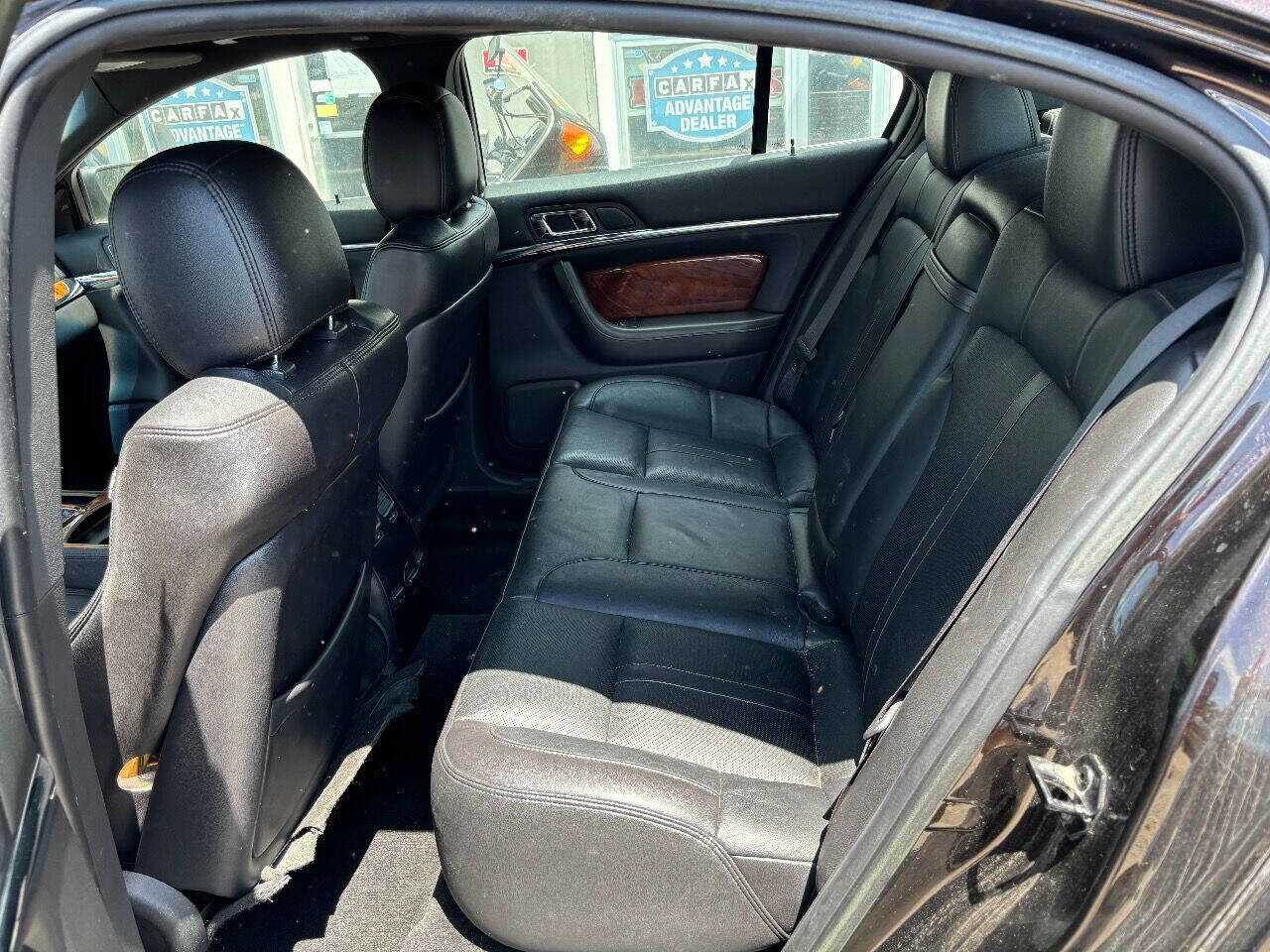 Used 2013 Lincoln MKS AWD image 14