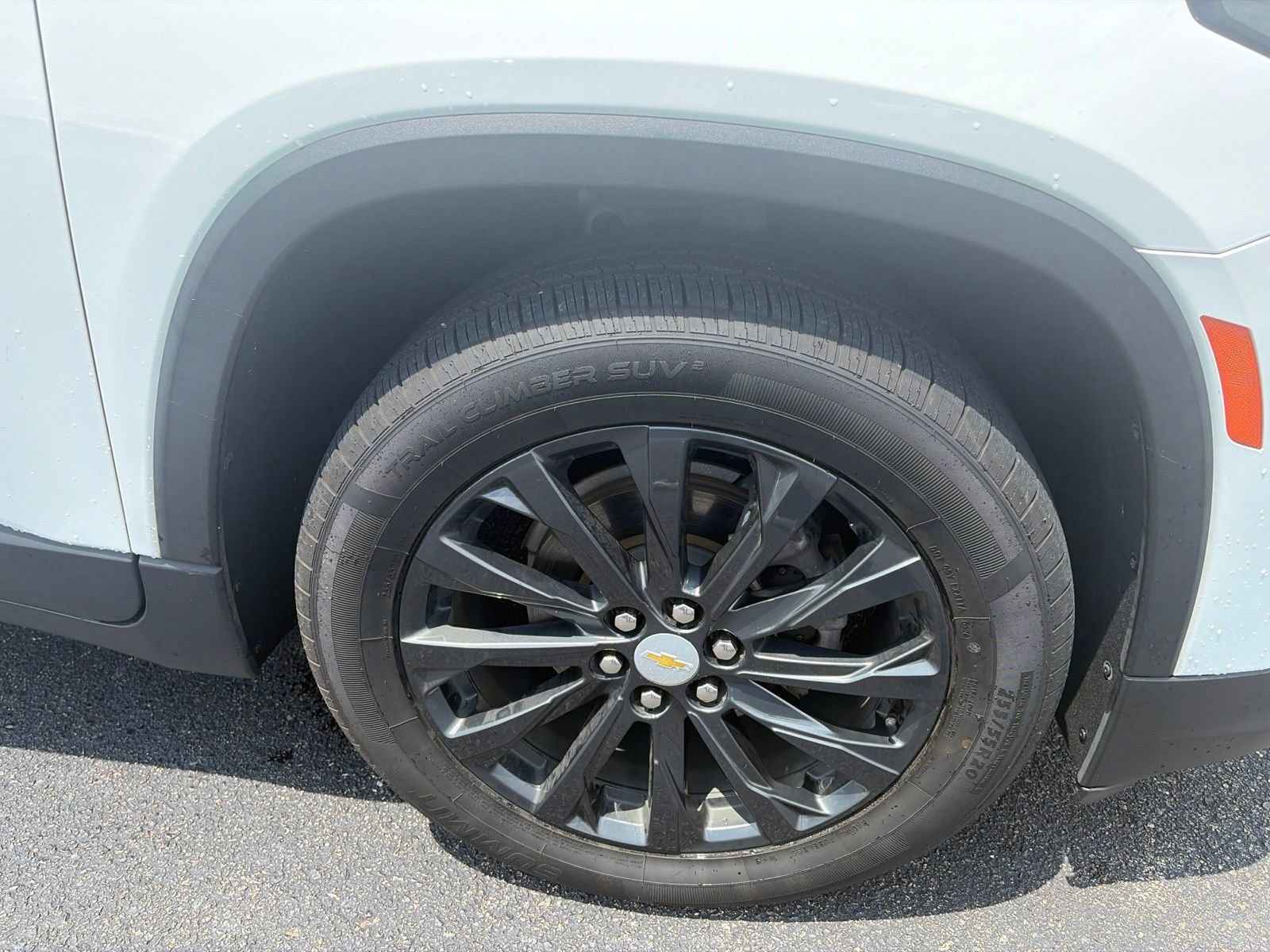 Used 2023 Chevrolet Traverse LT AWD/4WD image 9