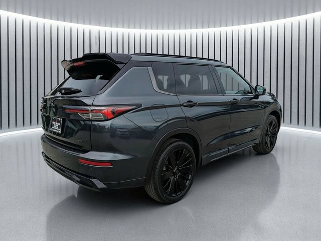 New 2026 Mitsubishi Outlander SEL Black Edition FWD image 4
