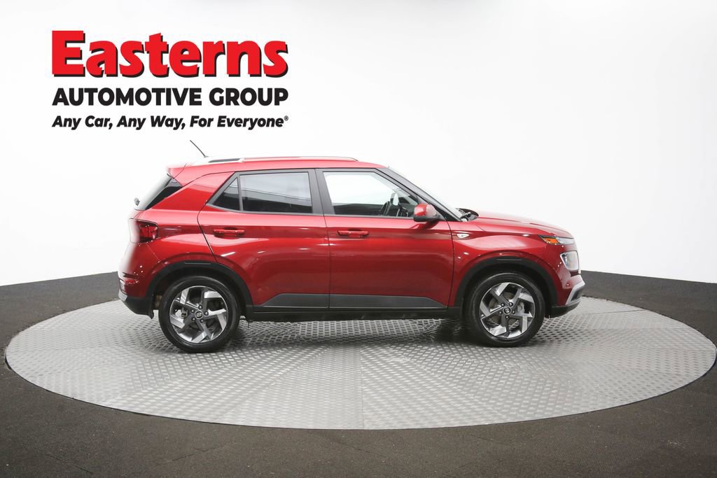 Used 2024 Hyundai Venue Limited FWD image 44