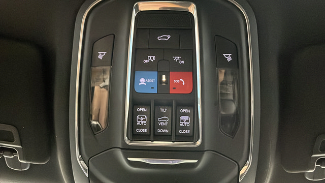 Used 2025 Jeep Grand Cherokee L Limited w/ Luxury Tech Group II AWD/4WD image 35