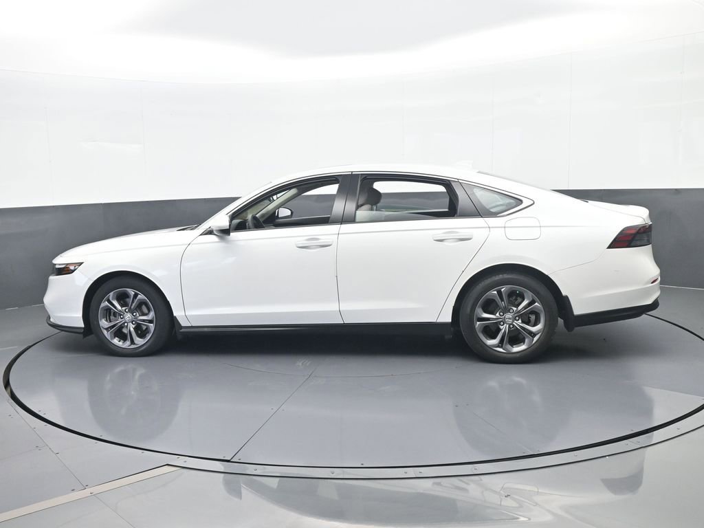 Used 2023 Honda Accord EX image 3