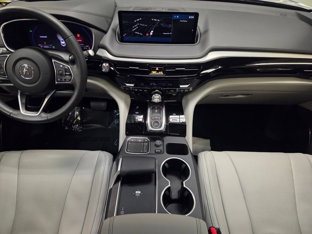 Certified 2023 Acura MDX w/ Technology Package AWD/4WD image 18