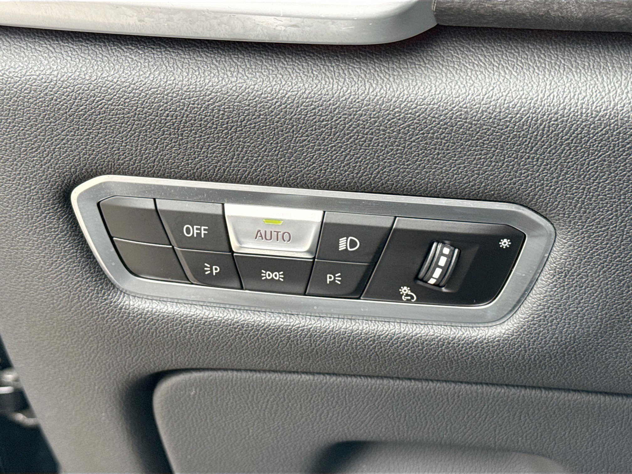 Used 2022 BMW X5 xDrive40i AWD/4WD image 36