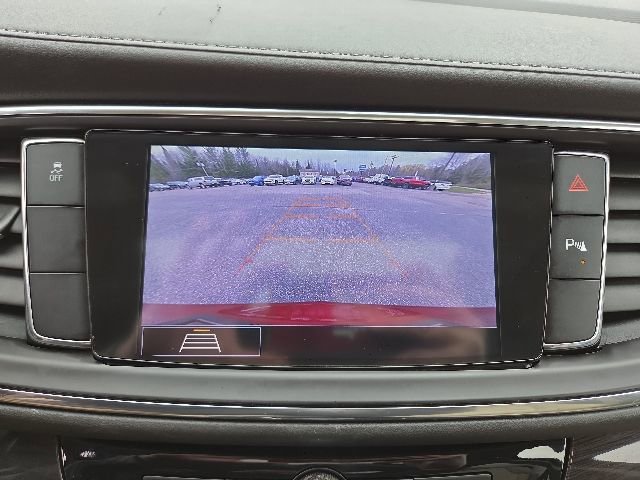 Used 2020 Buick Enclave Essence FWD image 12