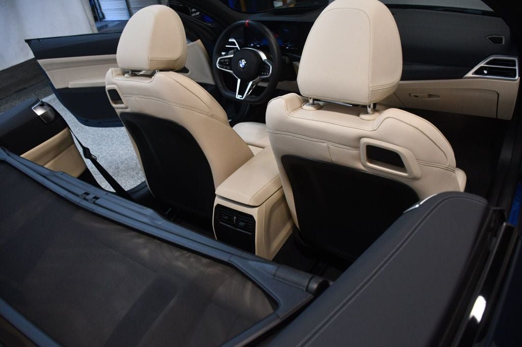 Used 2025 BMW M440i Convertible w/ Premium Package RWD image 39