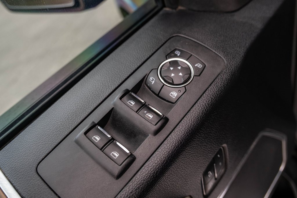 Used 2016 Ford F150 Lariat w/ Equipment Group 502A Luxury image 11