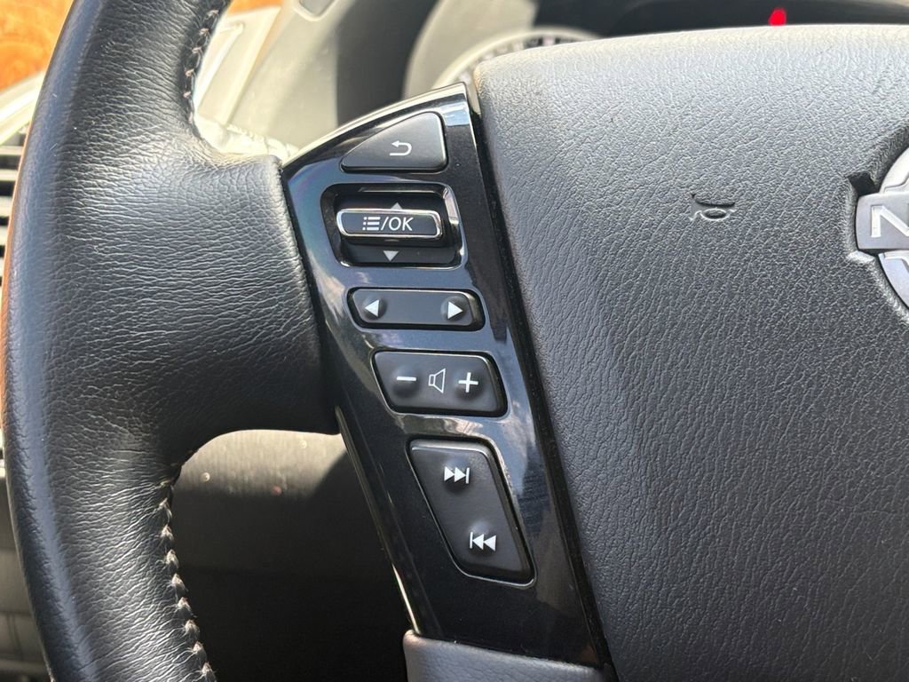 Used 2021 Nissan Armada SL w/ Captain's Chairs Package RWD image 19